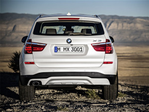  BMW M235i מבט מאחור